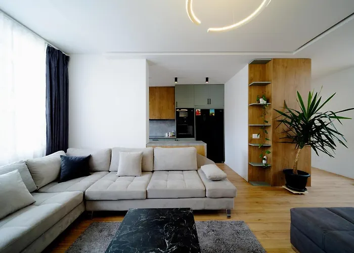 Square Luxury Penthouse *