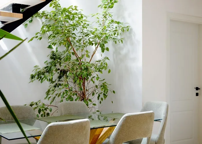 Square Luxury Penthouse * Tirana