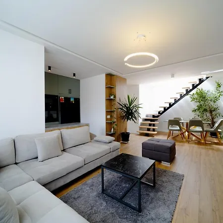 Square Luxury Penthouse Apartment