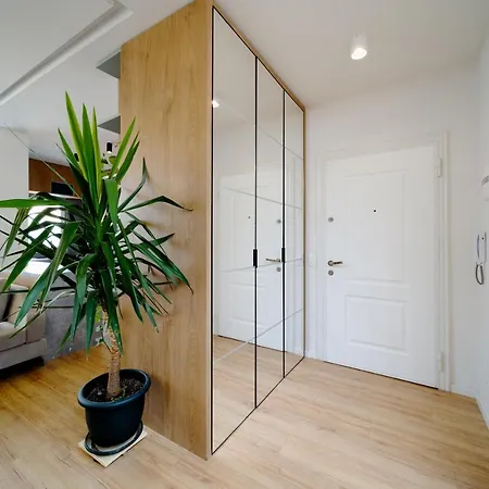شقة Square Luxury Penthouse تيرانا
