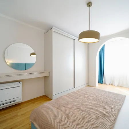 Square Luxury Penthouse