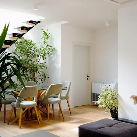 شقة Square Luxury Penthouse تيرانا